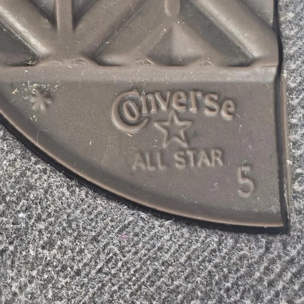 CONVERSE INFANT SNEAKERS – SIZE 5 – GRAY CANVAS RUBBER TOE – CLASSIC CHUCK STYLE